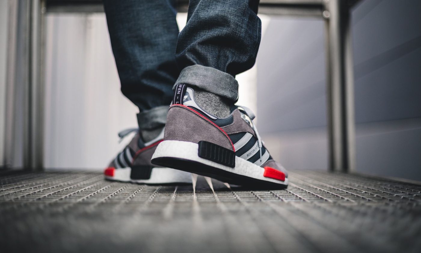 Boston super cheap nmd r1